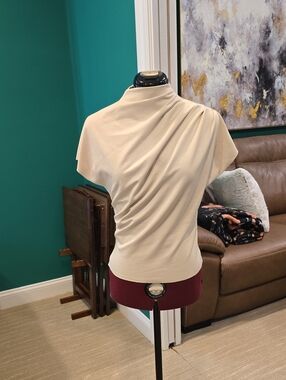 The Line And Dot Archer Cream Draped Short-Sleeve Top, Size S